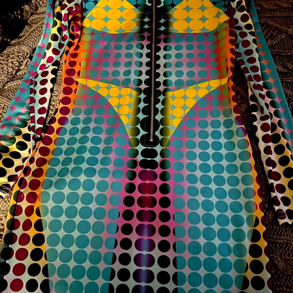 Sleek polka dot long sleeve midi dress